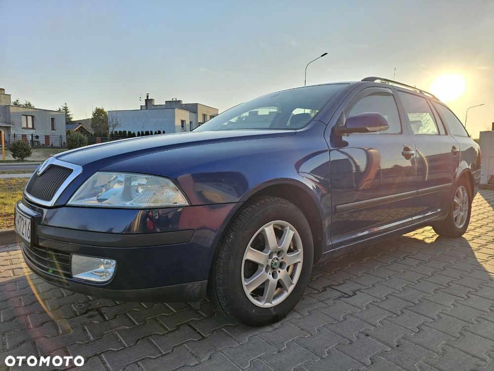 Skoda Octavia 1.6 Combi Ambiente - 2