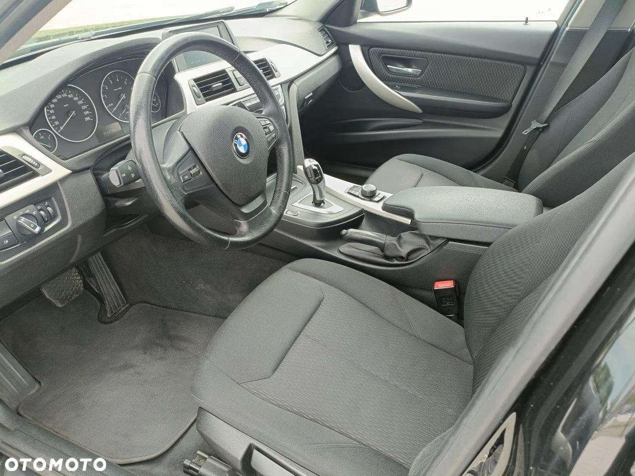 BMW Seria 3 318i - 10