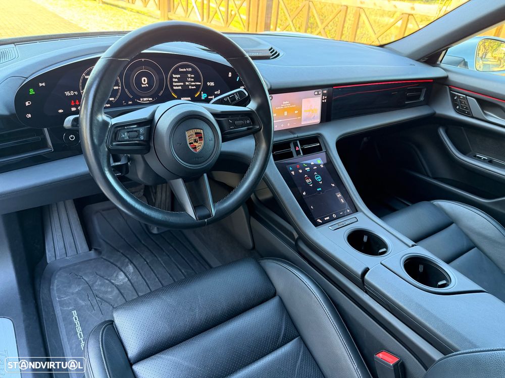 Porsche Taycan 4S - 15