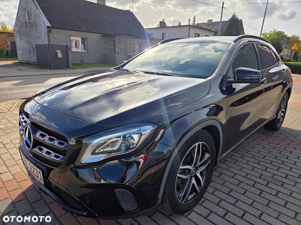 Mercedes-Benz GLA - 3