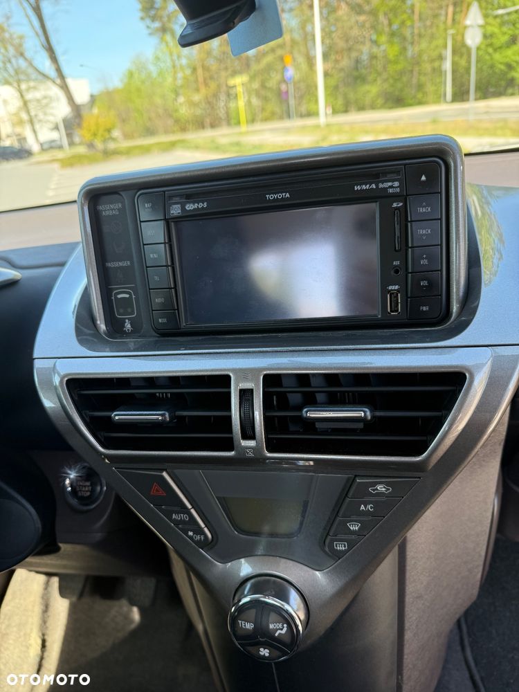 Toyota iQ 1.0 - 5