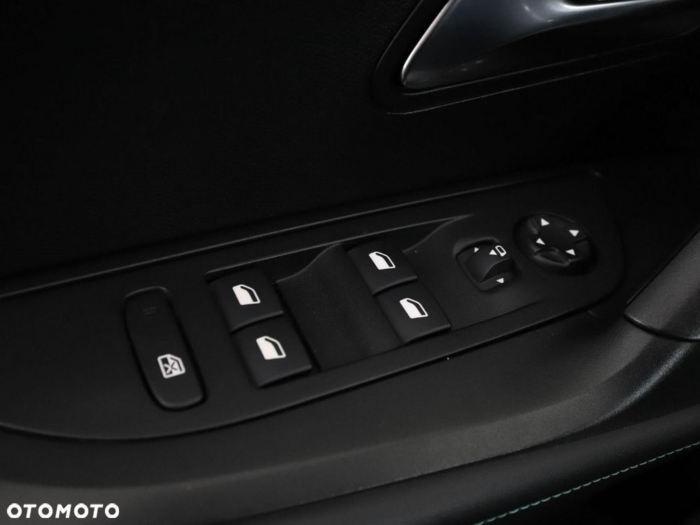 Peugeot 2008 1.5 BlueHDi Allure S&S EAT8 - 35