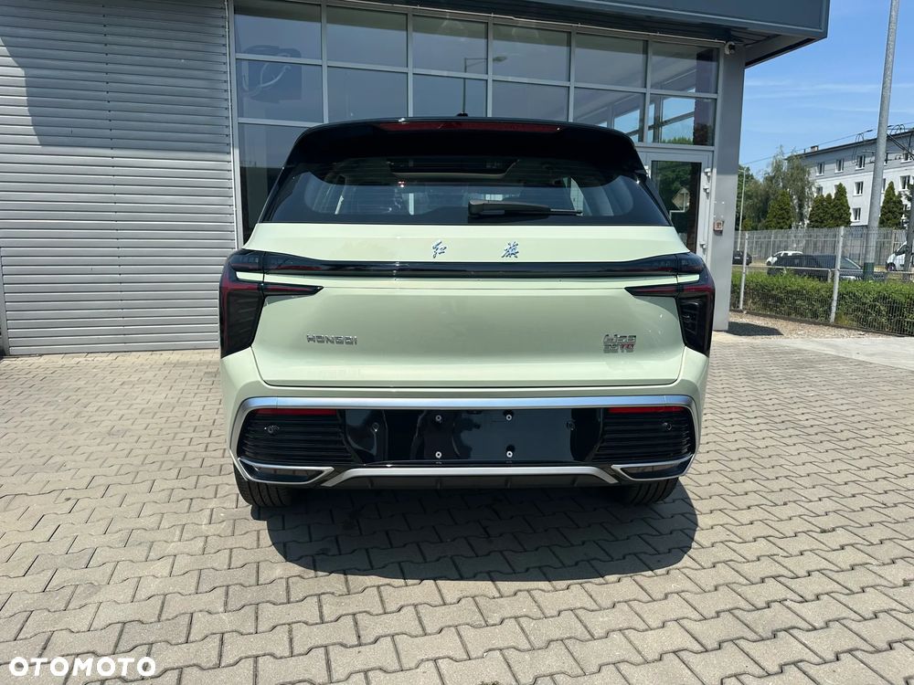 Hongqi HS3 - 5