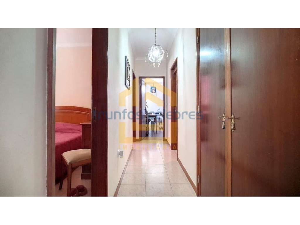 Andar de Moradia T2 com Garagem Fechada | caxinas I Vila do Conde - Grande imagem: 3/10