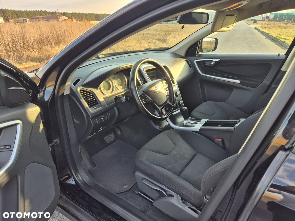 Volvo XC 60 D3 R Design - 11