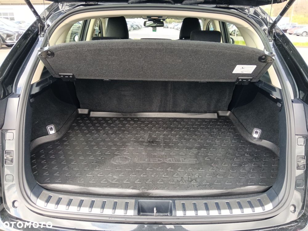 Lexus NX 300h Elegance + Business AWD - 13