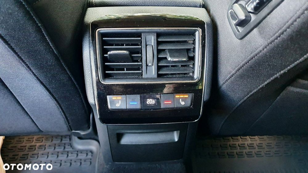 Skoda Superb 2.0 TDI SCR Style DSG - 38