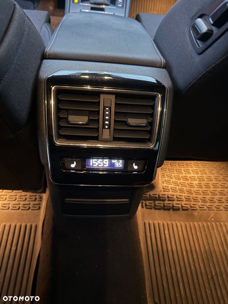 Skoda Superb 2.0 TDI SCR Ambition DSG - 8