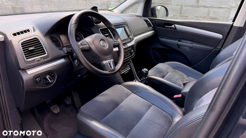 Volkswagen Sharan 2.0 TDI Highline - 34