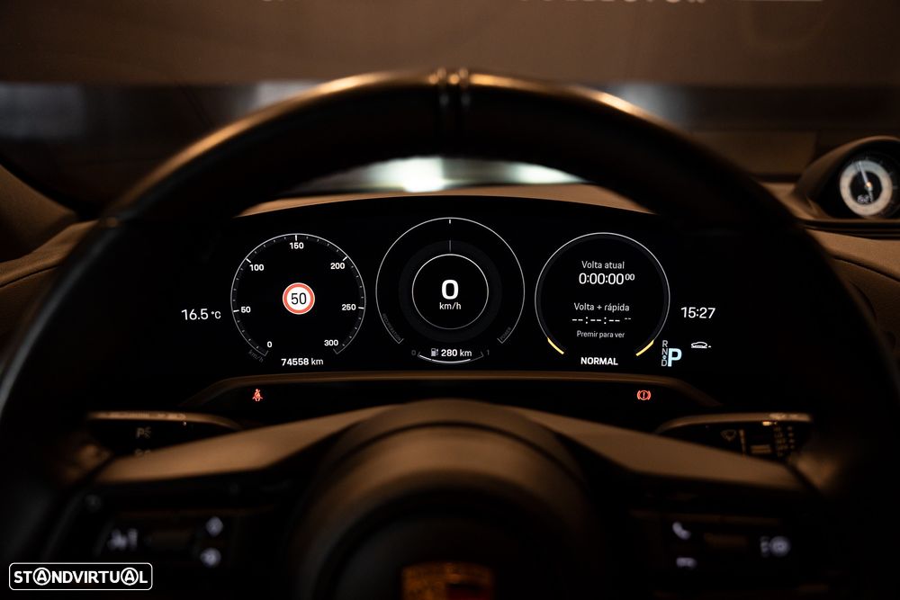 Porsche Taycan 4S - 15