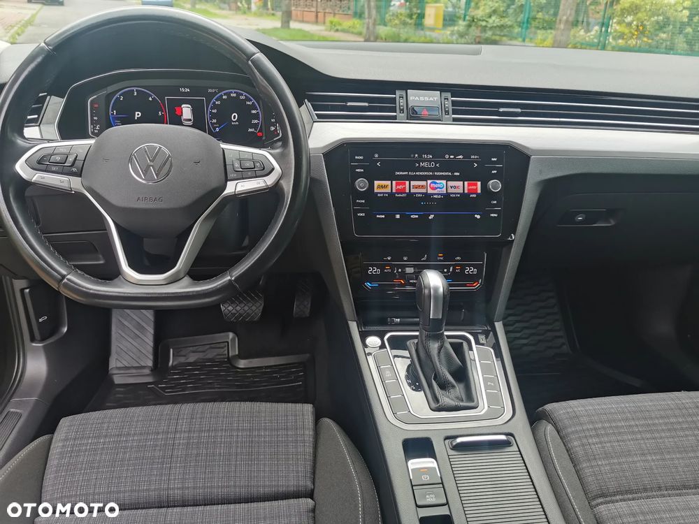 Volkswagen Passat 2.0 TDI EVO Elegance DSG - 8