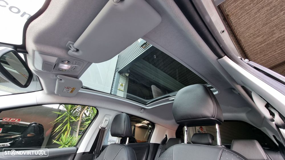 Peugeot 208 1.2 PureTech GT Line - 8