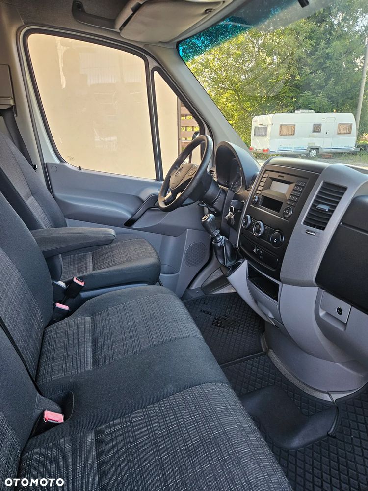 Mercedes-Benz Sprinter 319 - 16