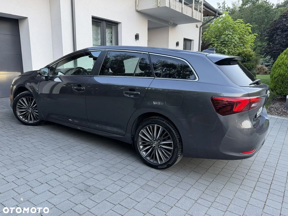 Toyota Avensis 1.8 Premium - 27