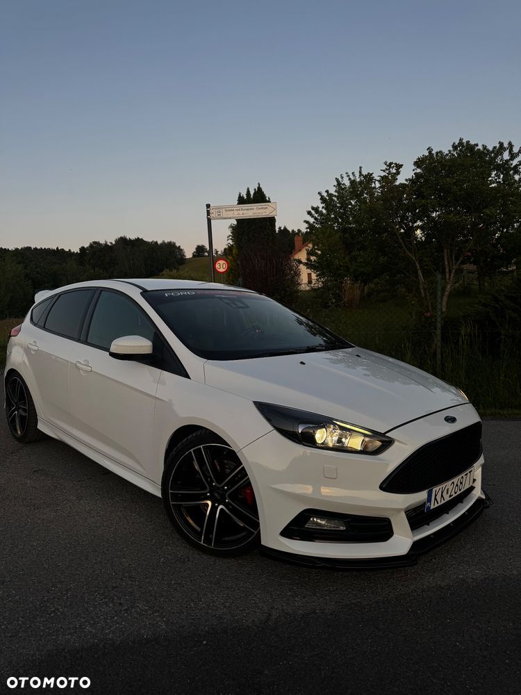 Ford Focus 2.0 EcoBoost ST - 5