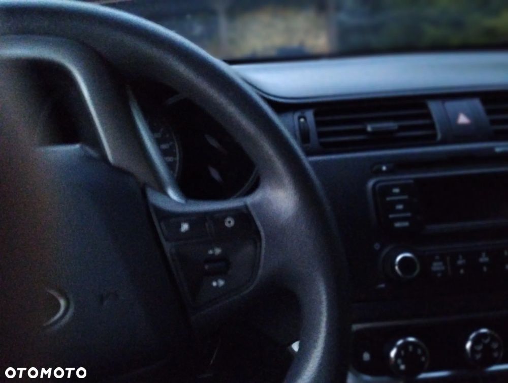 Kia Rio 1.2 Attract - 3
