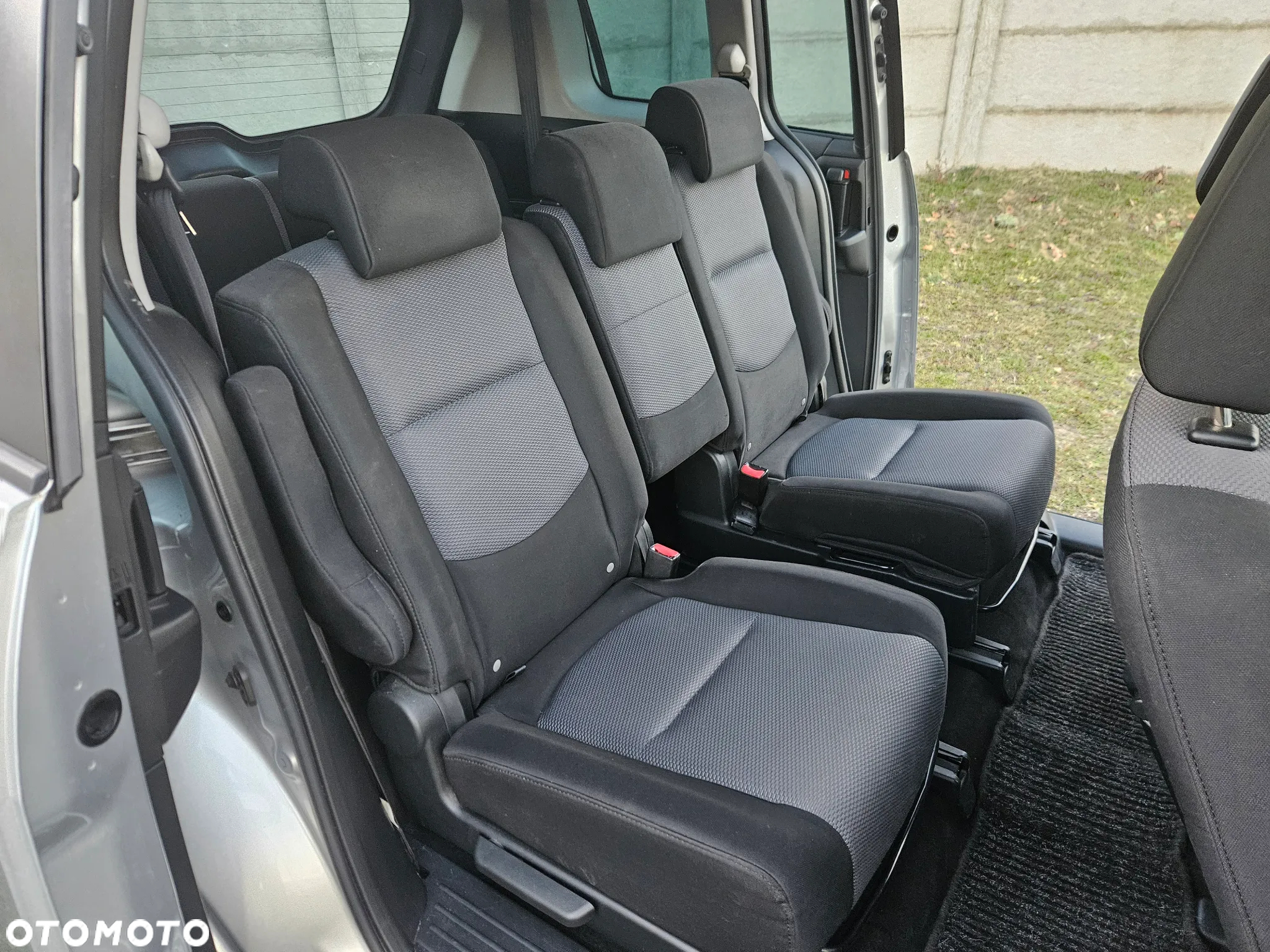 Mazda 5 - 19