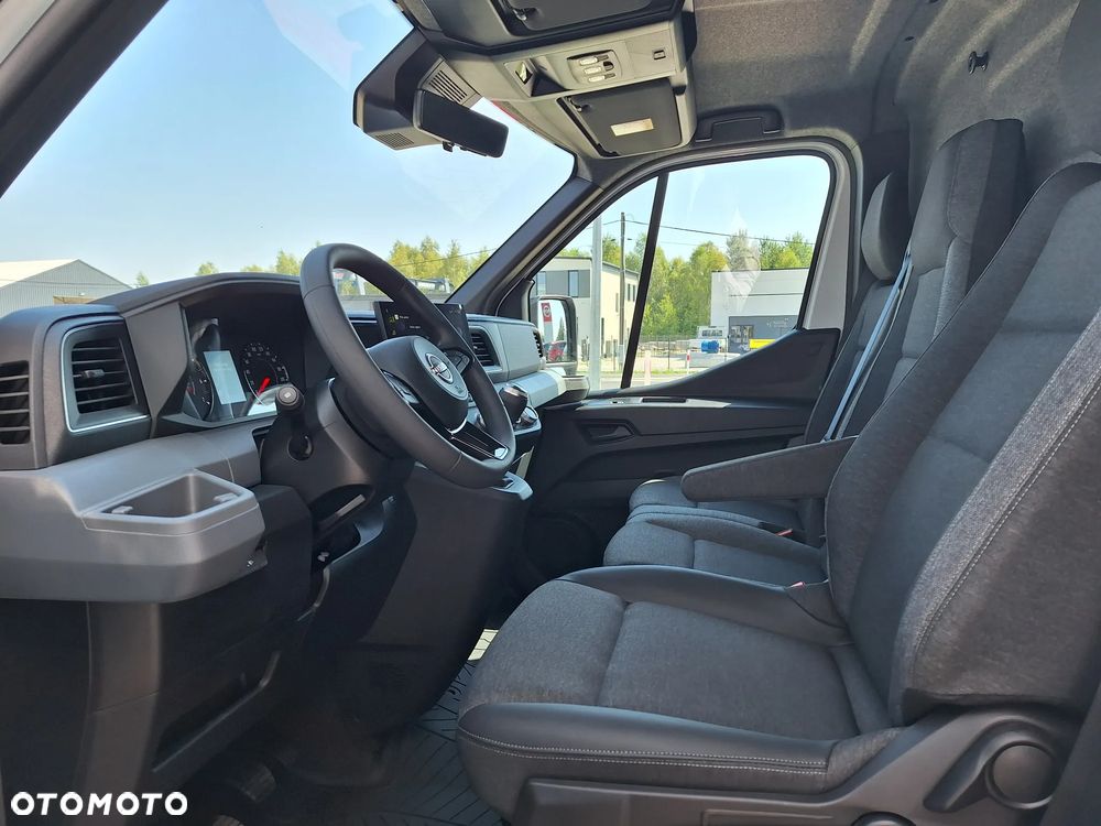 Nissan Interstar - 8