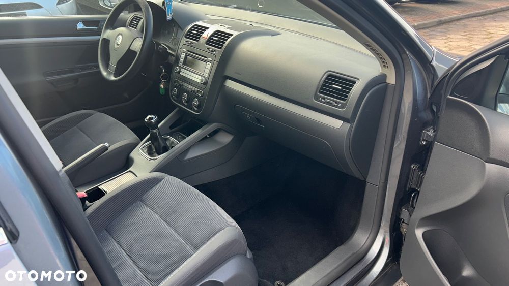 Volkswagen Jetta 1.9 TDI DPF Sportline - 13
