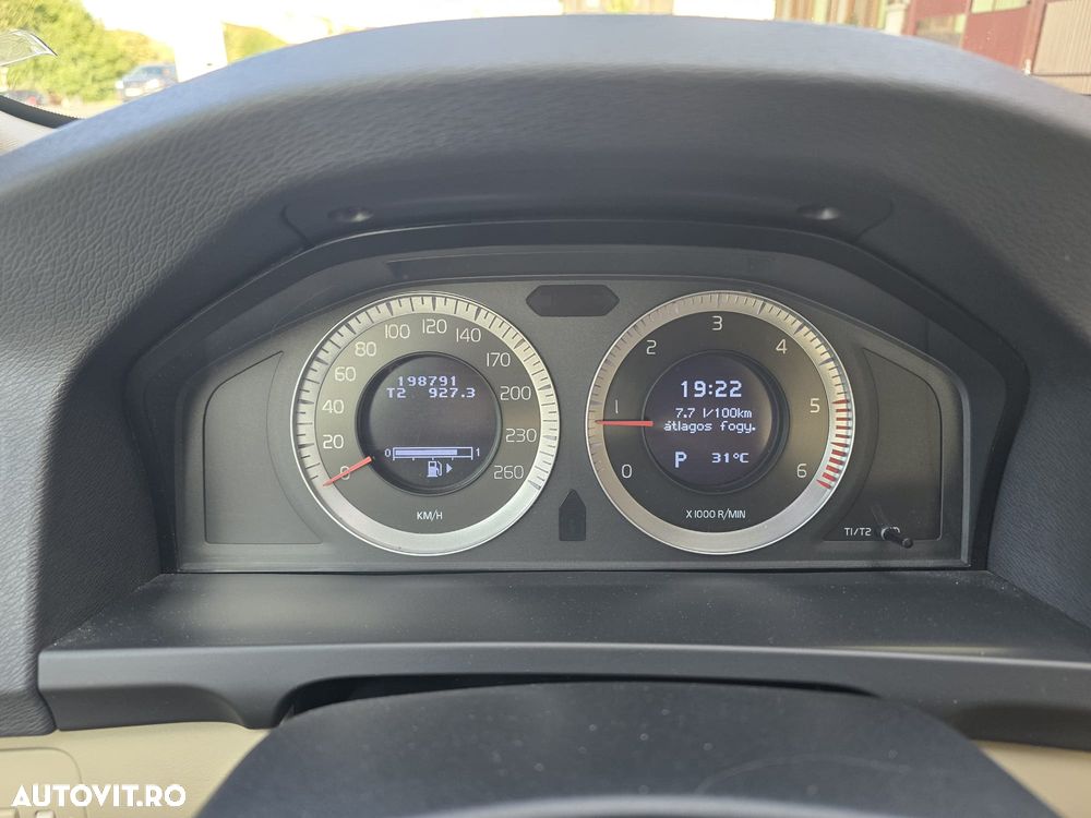 Volvo S60 D3 Geartronic Momentum - 25