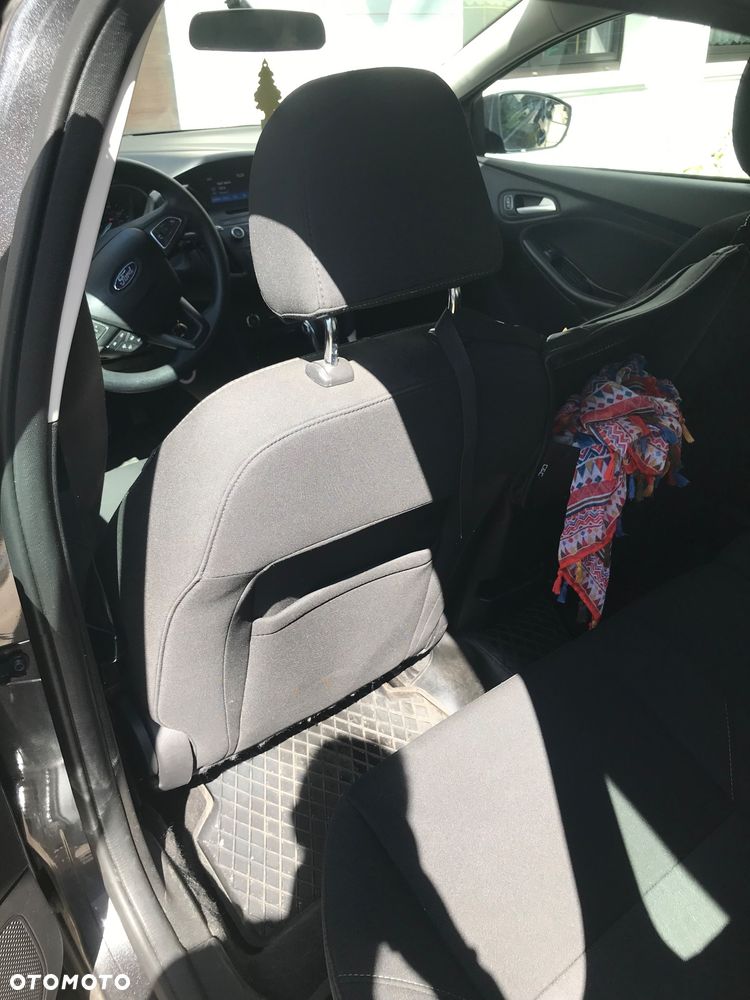 Ford Focus - 12