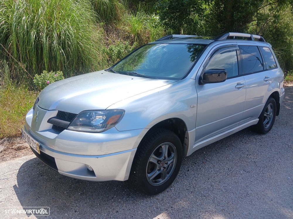 Usado Mitsubishi Outlander 2005 - 4 600 EUR, 178 880 km - Standvirtual.com