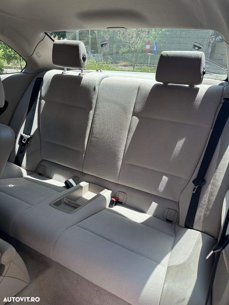 BMW Seria 1 123d - 9