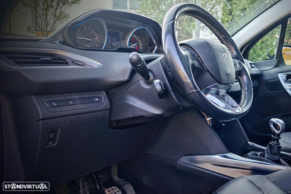 Peugeot 2008 BlueHDi FAP 120 STOP & START GT-Line Edition - 19