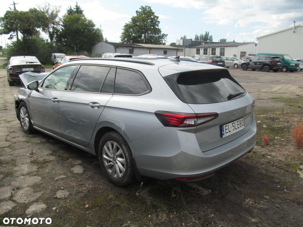 Skoda Superb 2.0 TDI SCR Essence DSG - 3