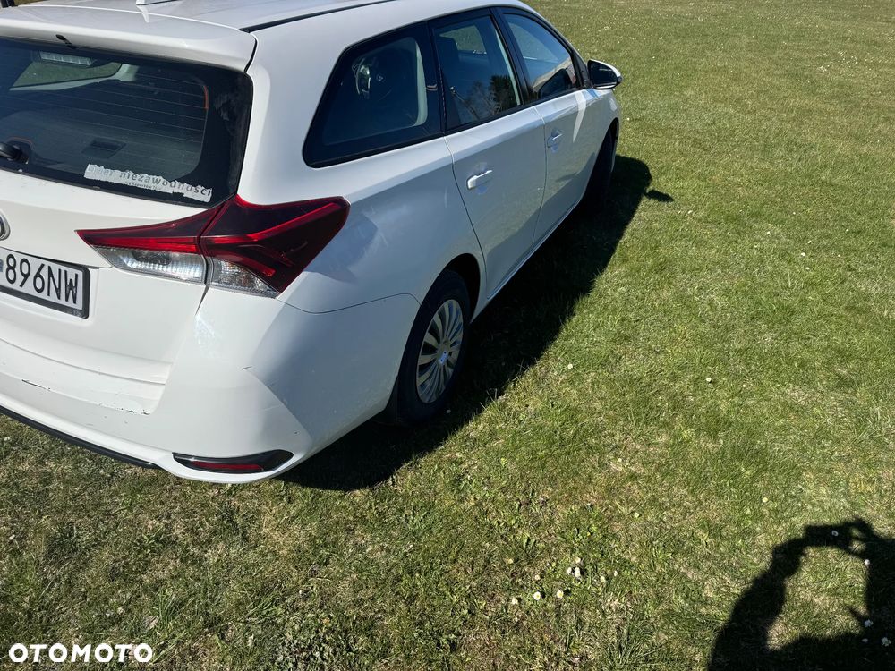 Toyota Auris 1.4 D-4D Active - 6
