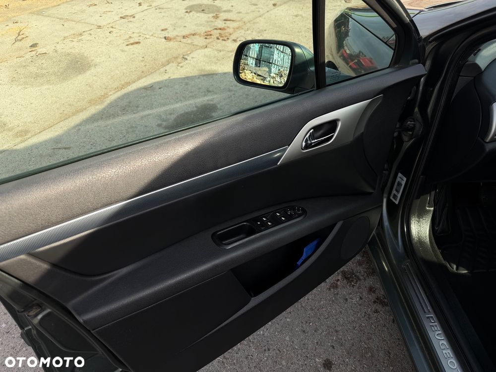 Peugeot 407 2.0 HDI Platinum - 8