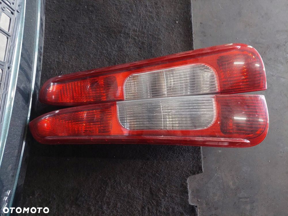 KLAPA BAGAŻNIKA + LAMPY FORD C-MAX I W3 - 2