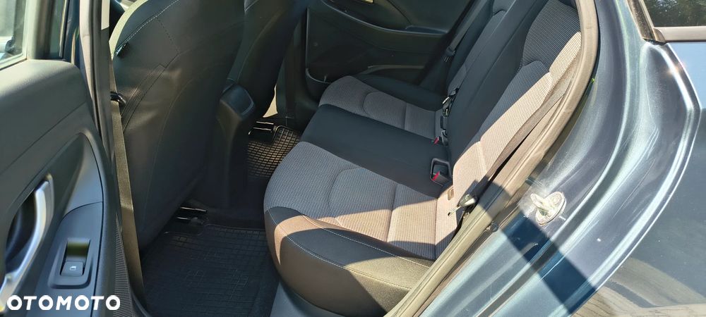 Hyundai i30 1.5 DPI Classic + - 29