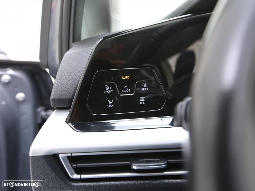 VW Golf Variant 2.0 TDi SCR DSG Active - 29