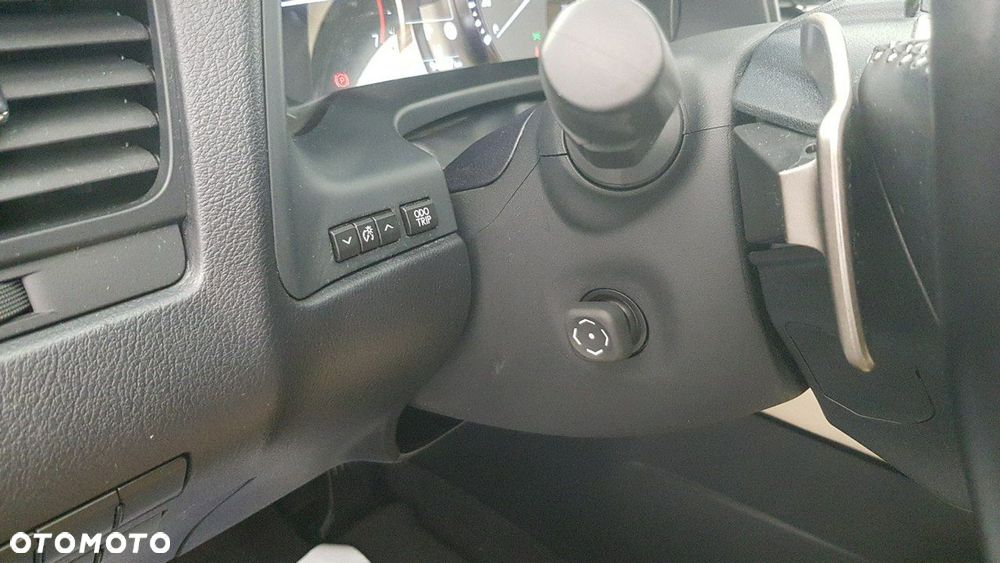 Lexus RX - 25