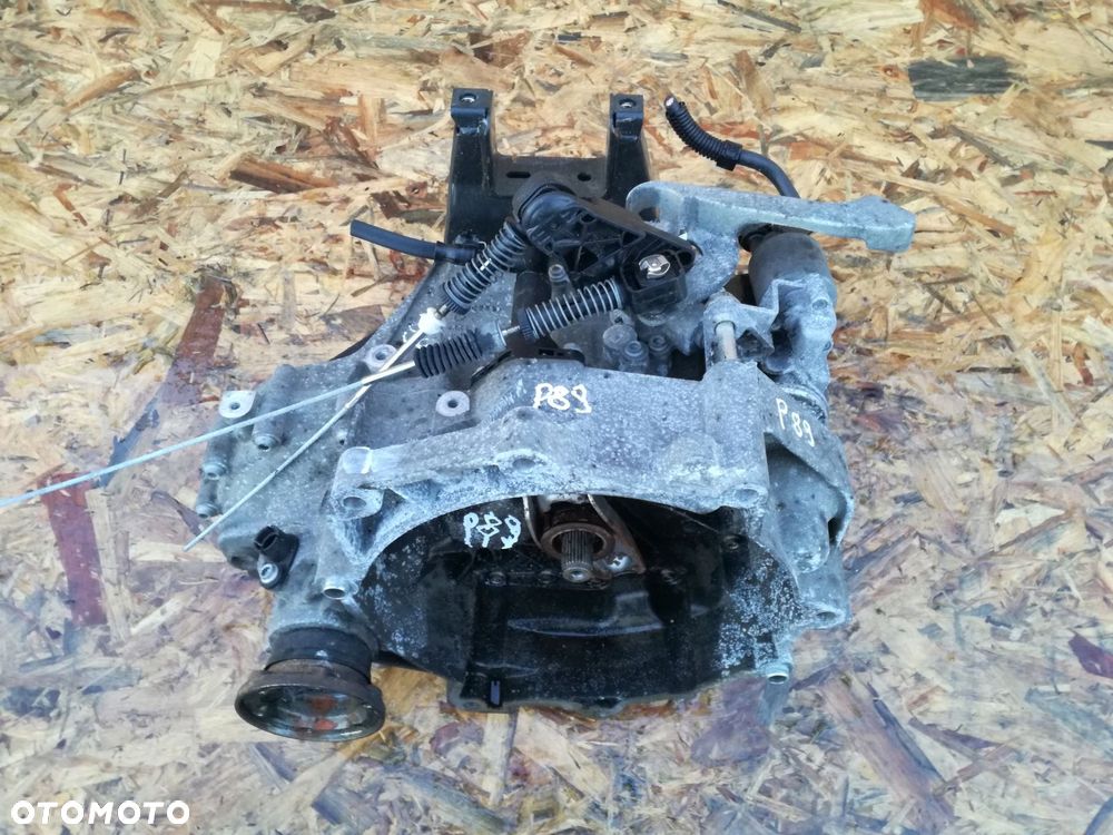 skoda roomster skrzynia biegów mkg manualna 5-biegowa 1.2 benzyna 69km 2011 - 3