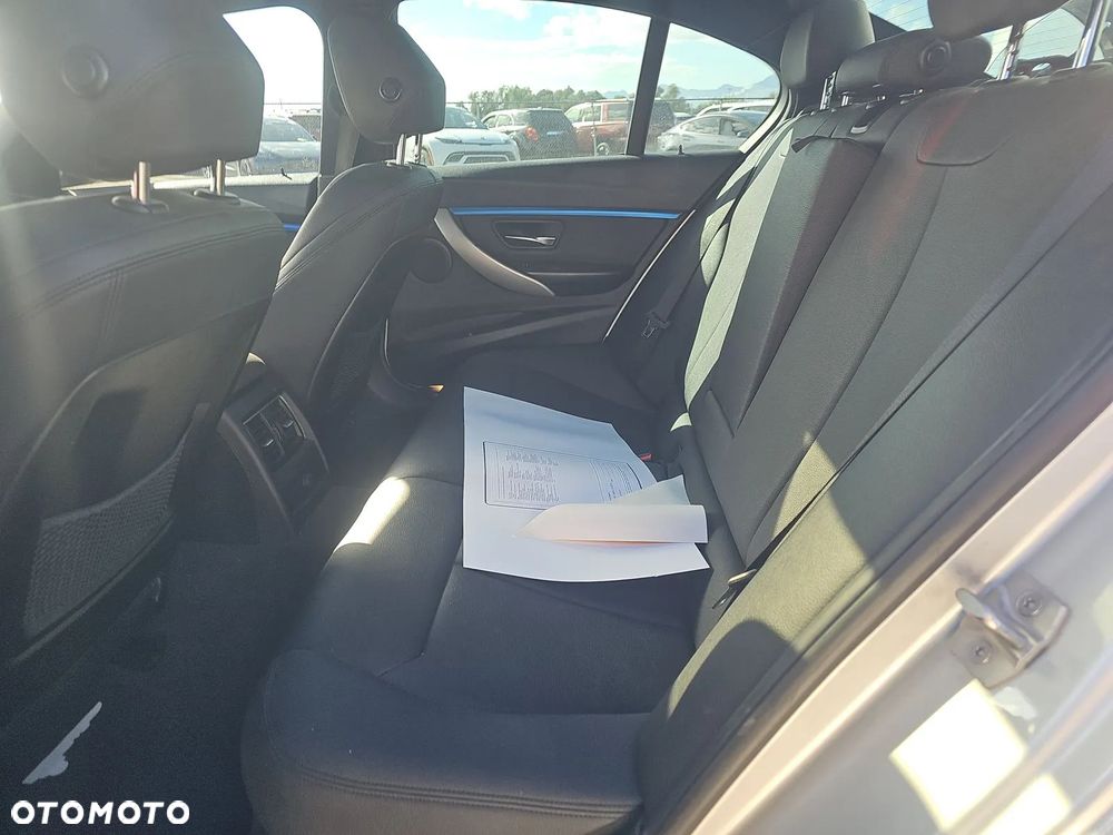 BMW Seria 3 3er Edition M Sport Shadow - 10