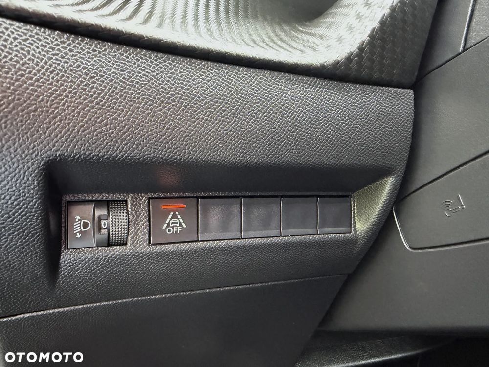 Peugeot 2008 PureTech 130 Allure Pack - 32