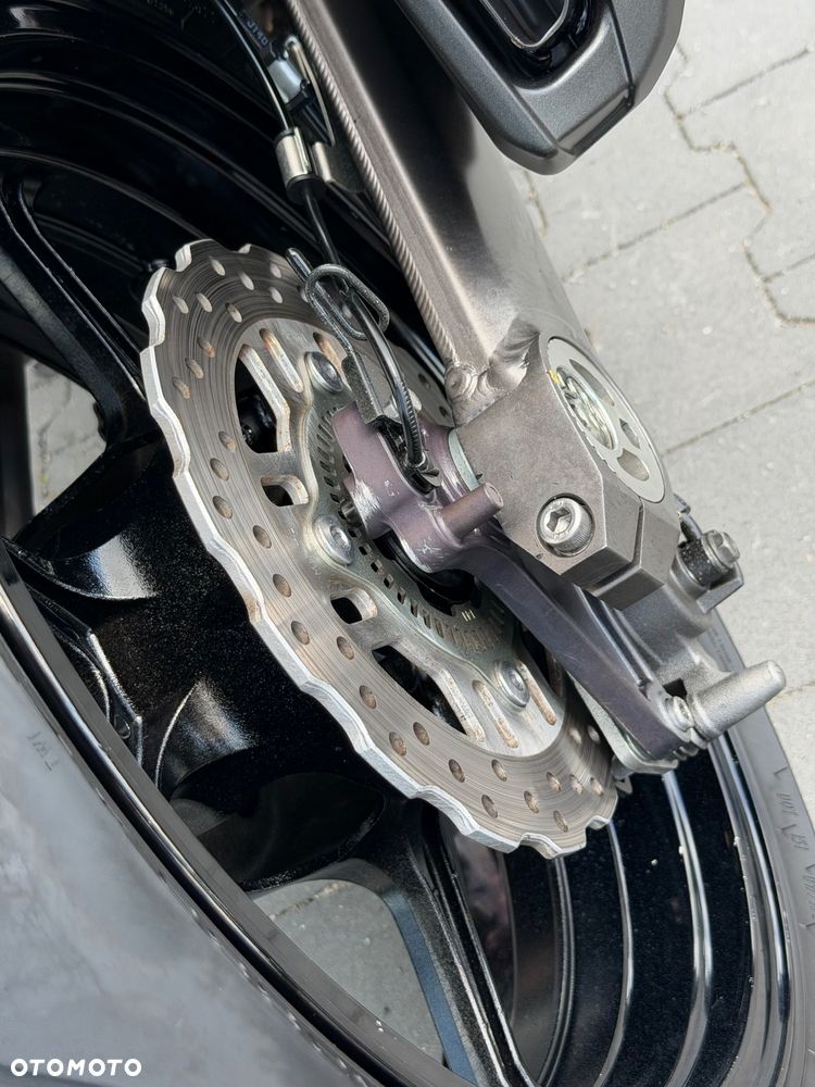 Kawasaki Ninja 1000 SX - 12