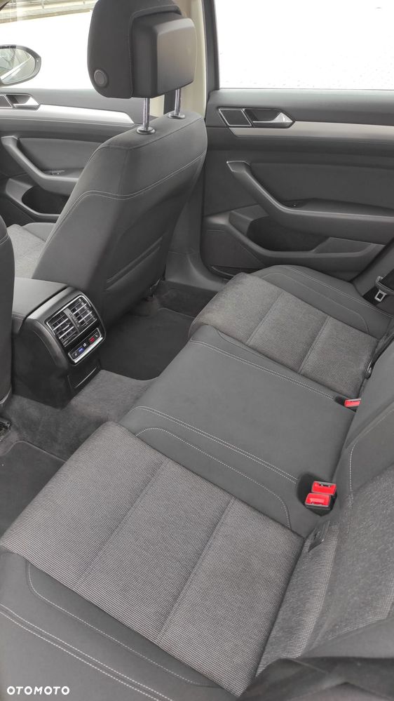 Volkswagen Passat 2.0 TDI BMT Comfortline - 12