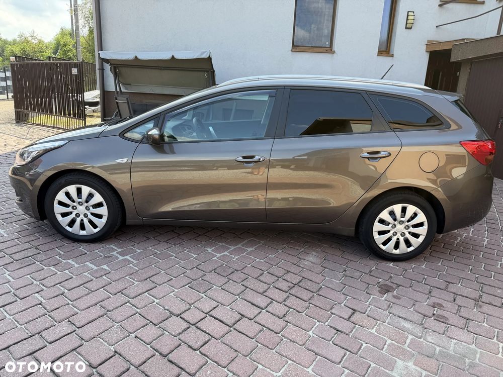Kia Ceed 1.4 CVVT Spirit - 32