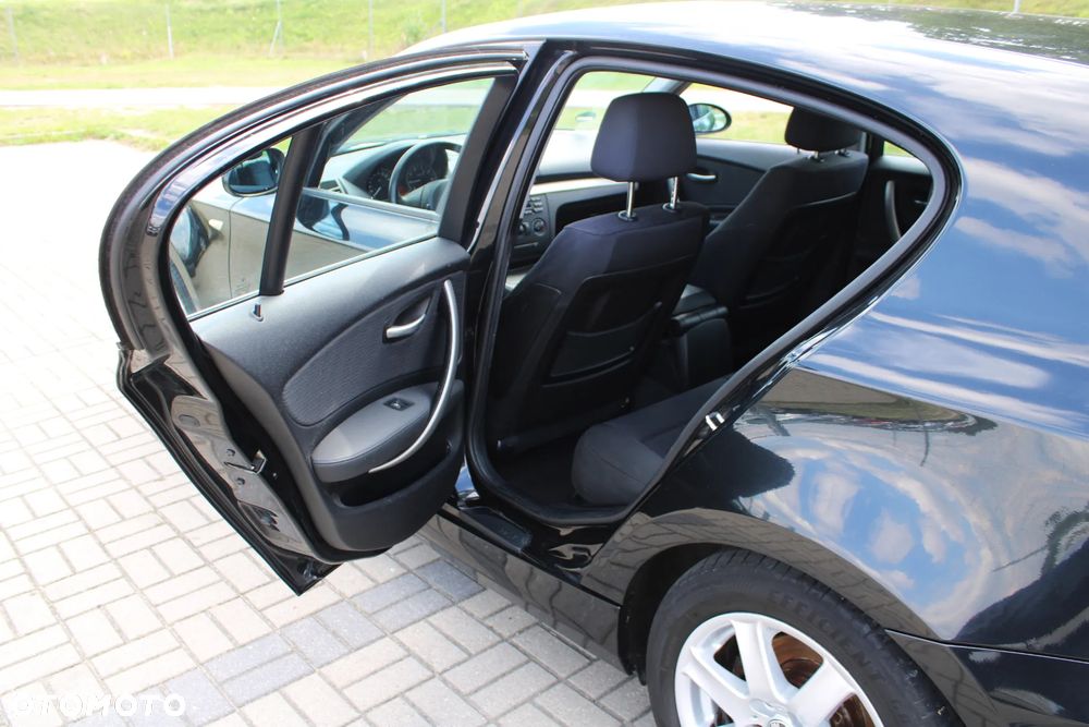 BMW Seria 1 116i - 24