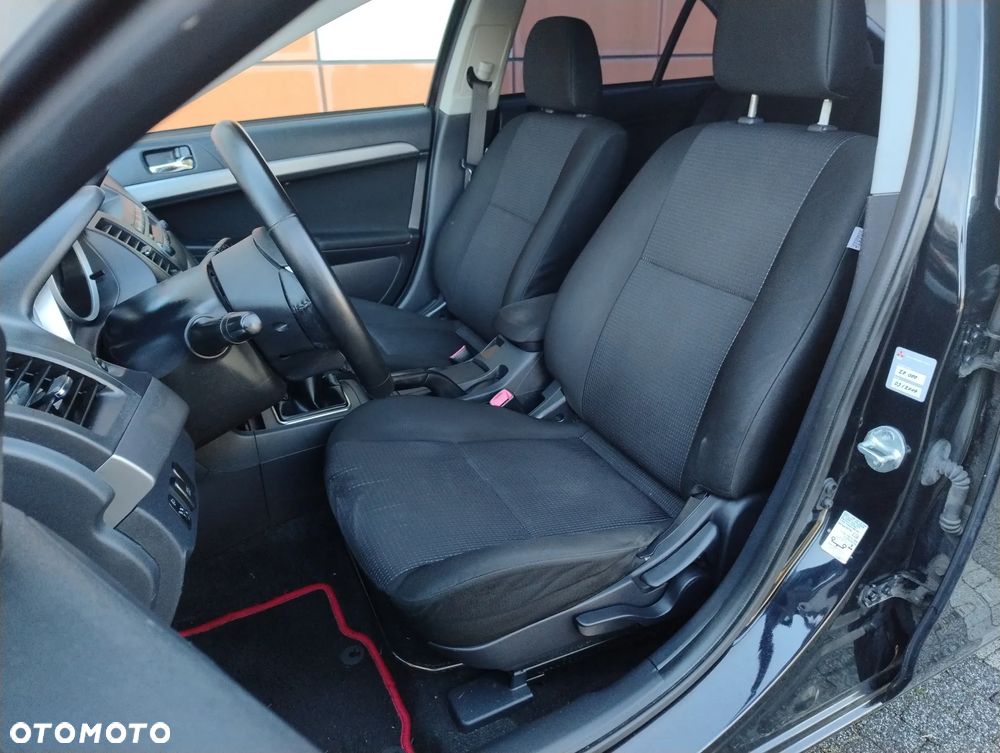 Mitsubishi Lancer 1.8 Intense - 9