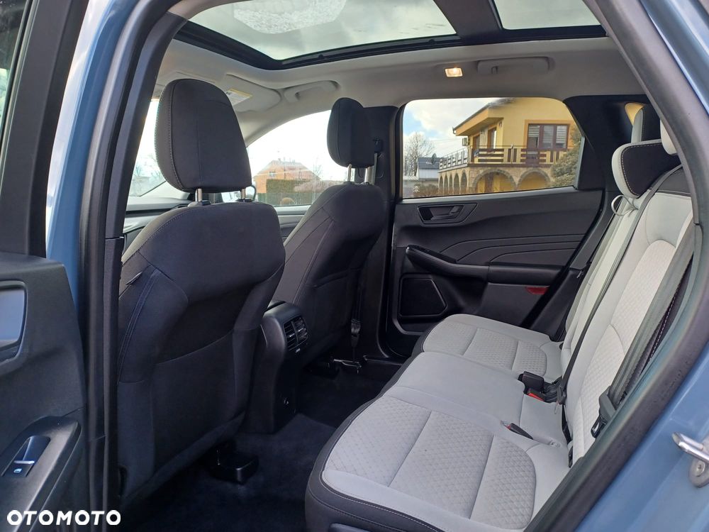 Ford Kuga - 11