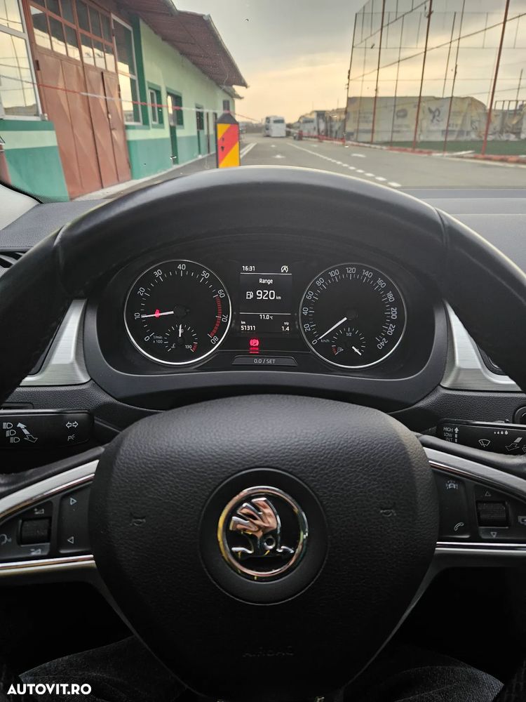 Skoda RAPID 1.2 TSI Ambition - 11