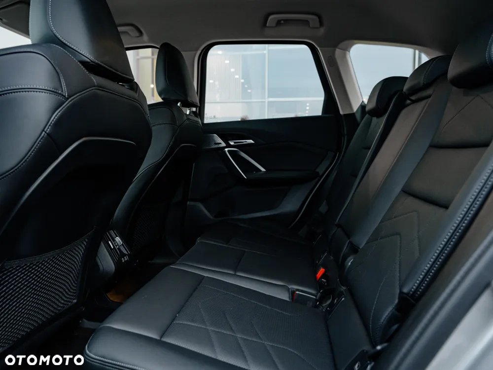 BMW X1 sDrive18i xLine - 12