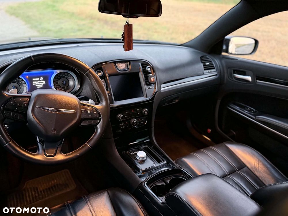Chrysler 300s - 8