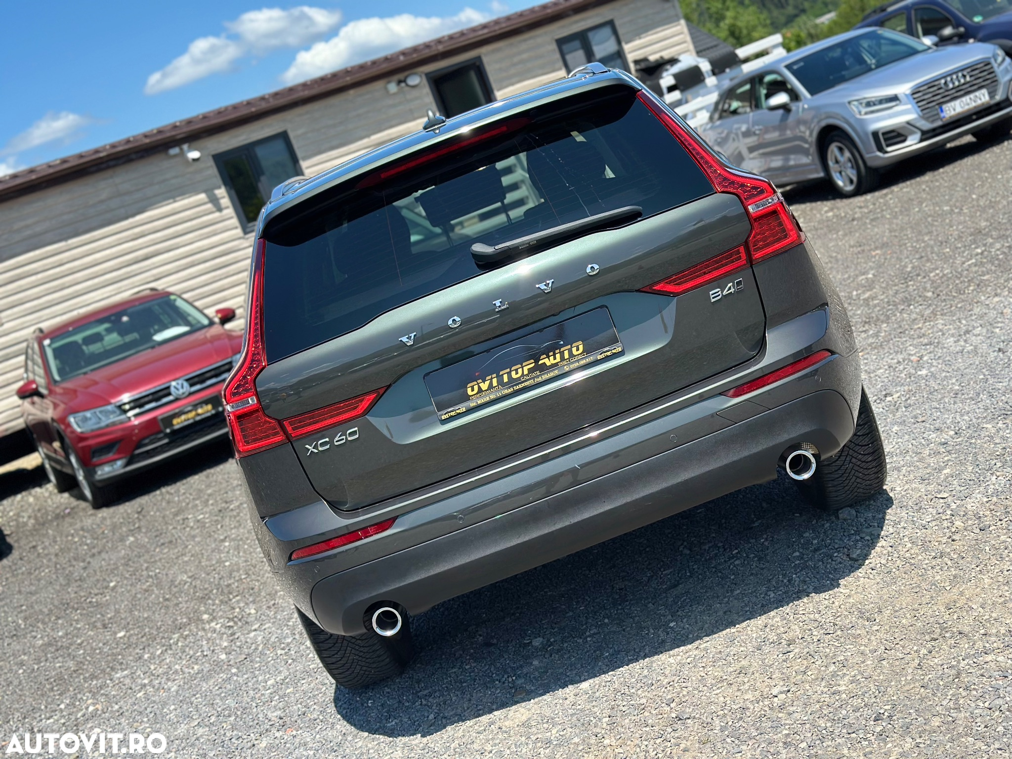 Volvo XC 60 B4 MHEV AT8 AWD Momentum - 10