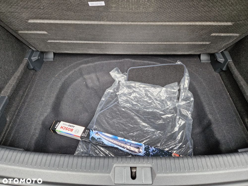 Volkswagen Golf - 12