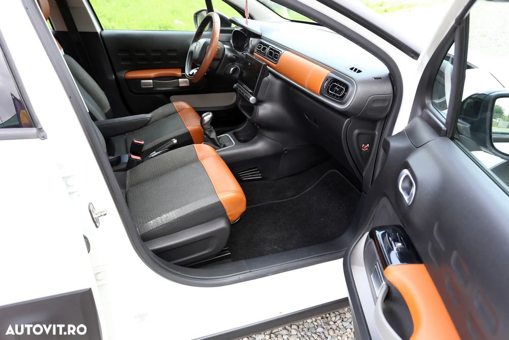 Citroën C3 Pure Tech 82 SHINE - 10